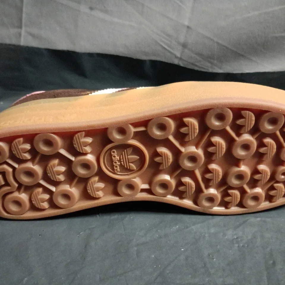 ADIDAS BROWN SUEDE TRAINERS - UK SIZE 6