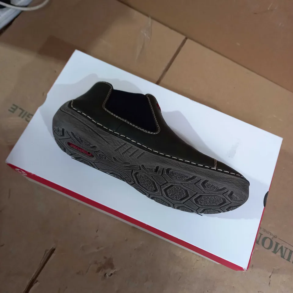 RIEKER CHELSEA BOOTS SIZE 4