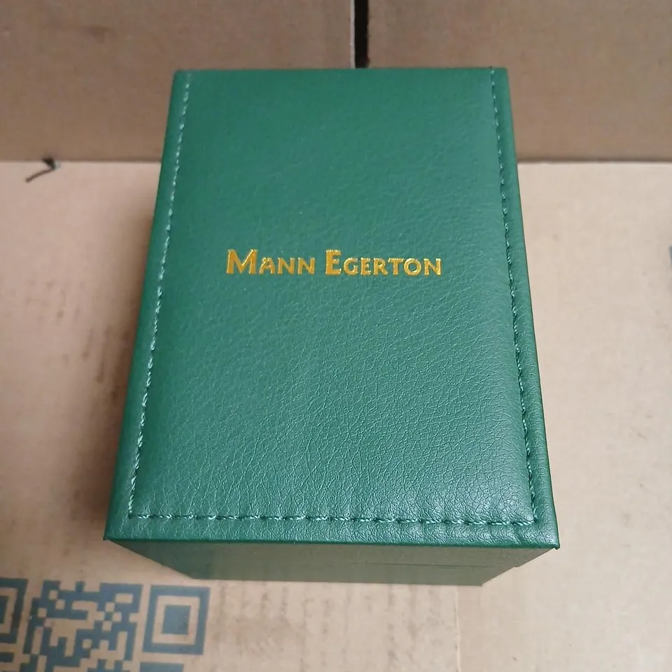 MANN EGERTON CHRONOGRAPH WRISTWATCH – ROSE GOLD TONE CASE, RED LEATHER STRAP