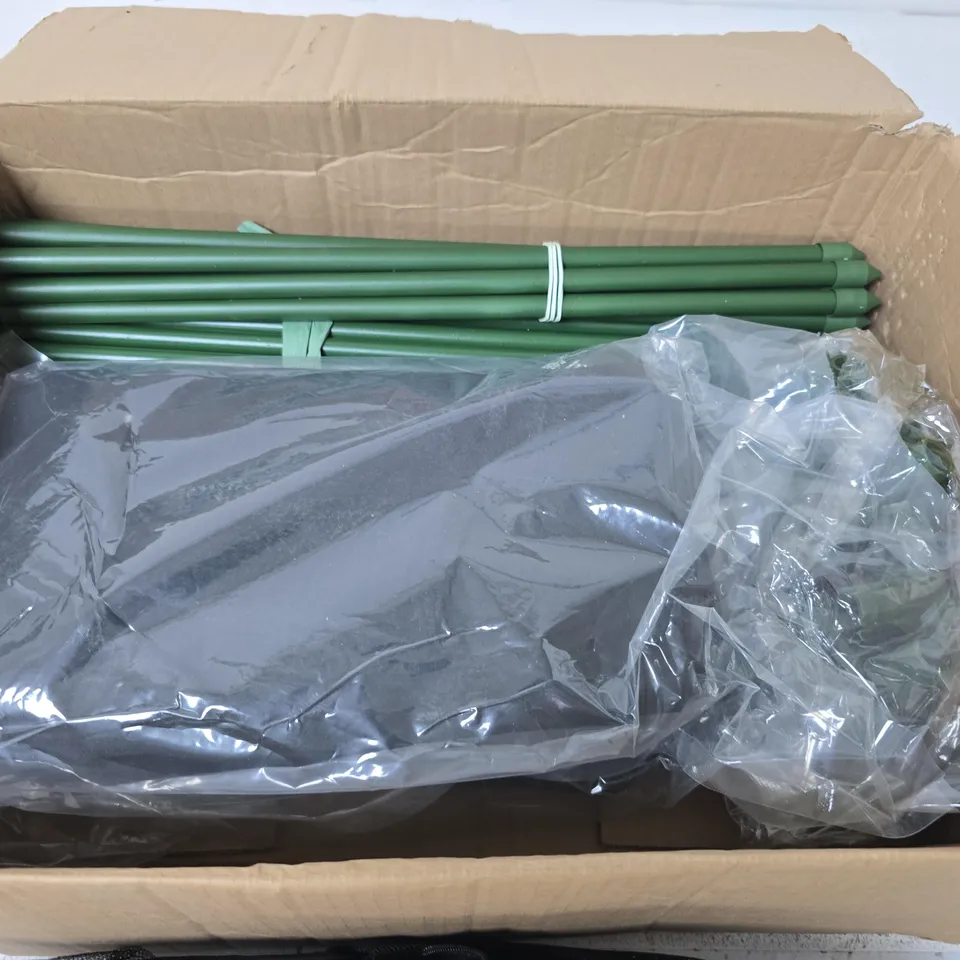 GARDEN STRUCTURE KIT FOR GROWING VEGETABLES WITH GREEN METAL FRAME AND MESH COVER – BOXED