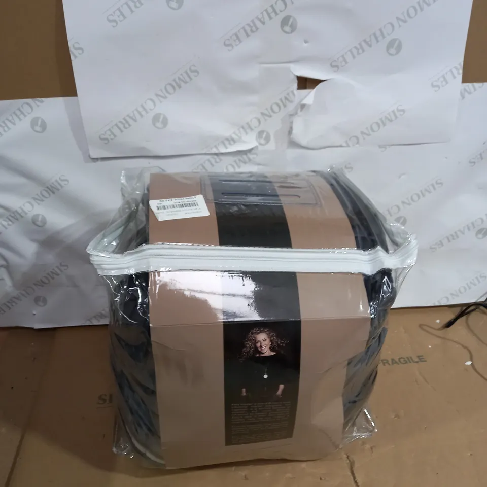 K BY KELLY HOPPEN LUXURY VELVET REVERSIBLE FILLED BEDSPREAD AND SET OF 2 SHAMS