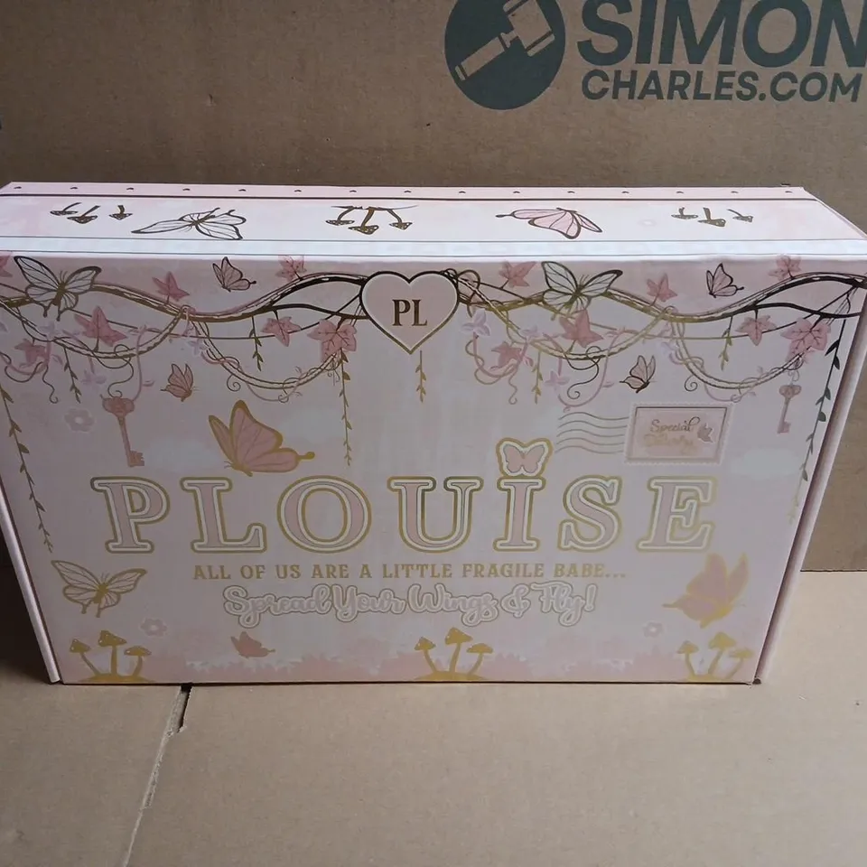 BOXED AND SEALED PLOUISE ALL OF US ARE A LITTLE FRAGILE BABE SPREAD YOUR WINGS AND FLY GIFT SET