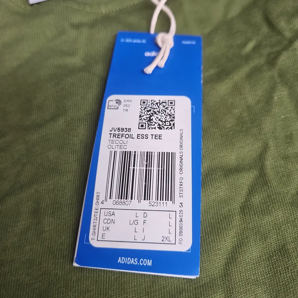 ADIDAS TREFOIL ESS TEE – OLIVE GREEN T-SHIRT, UK SIZE L