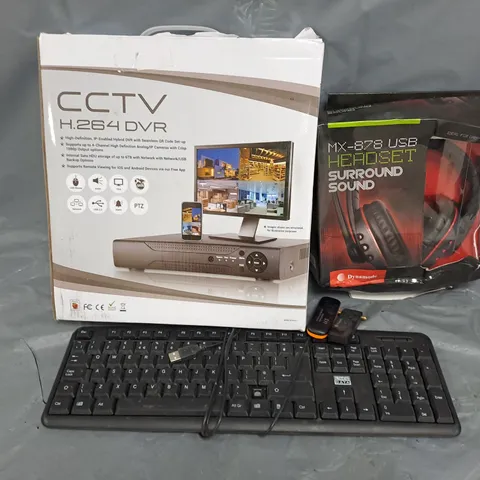 APPROXIMATELY 15 ASSORTED ELECTRICAL ITEMS TO INCLUDE SURROUND SOUND HEADSET, CCTV H.264 DVR, WIRED KEAYBOARD, ETC - COLLECTION ONLY