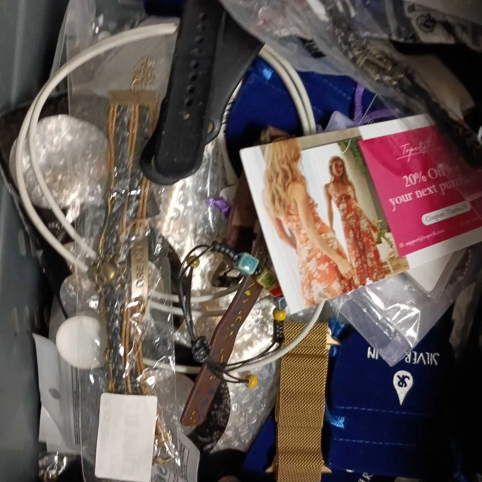 APPROXIMATELY 15 ASSORTED JEWELLERY PRODUCTS TO INCLUDE EARRINGS, WATCH, BRACELETS ETC