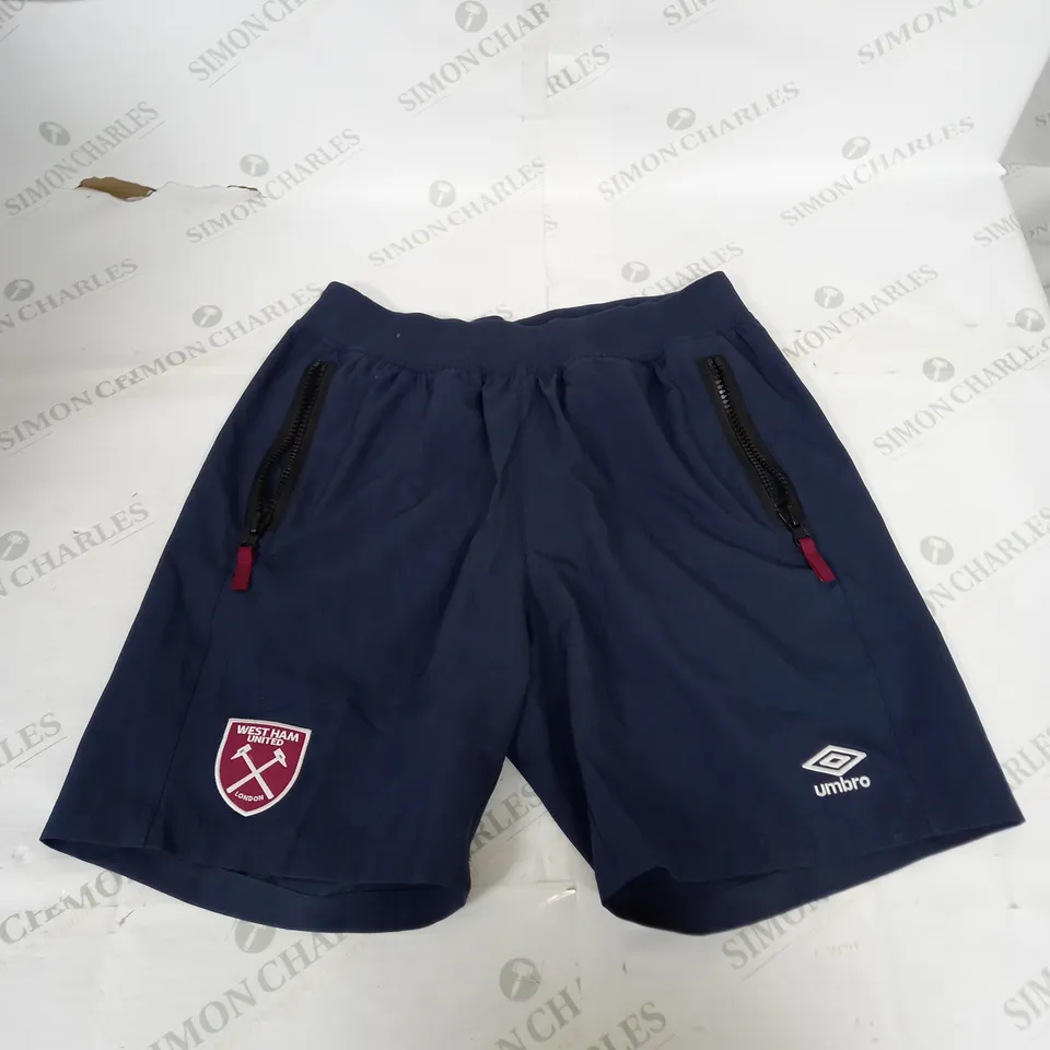 UMBRO WEST HAM UNITED SHORTS SIZE M