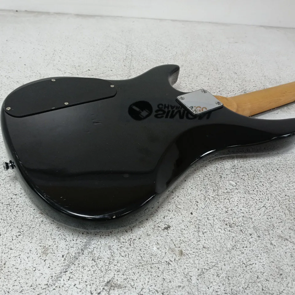 SPIDER 4‑STRING BASS GUITAR – BLACK
