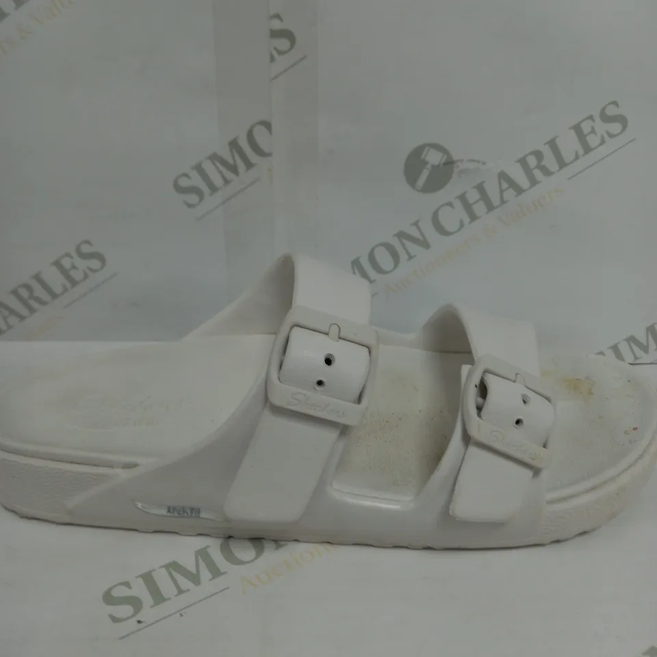 SKETCHERS FOAMIES WHITE SANDAL SIZE 8