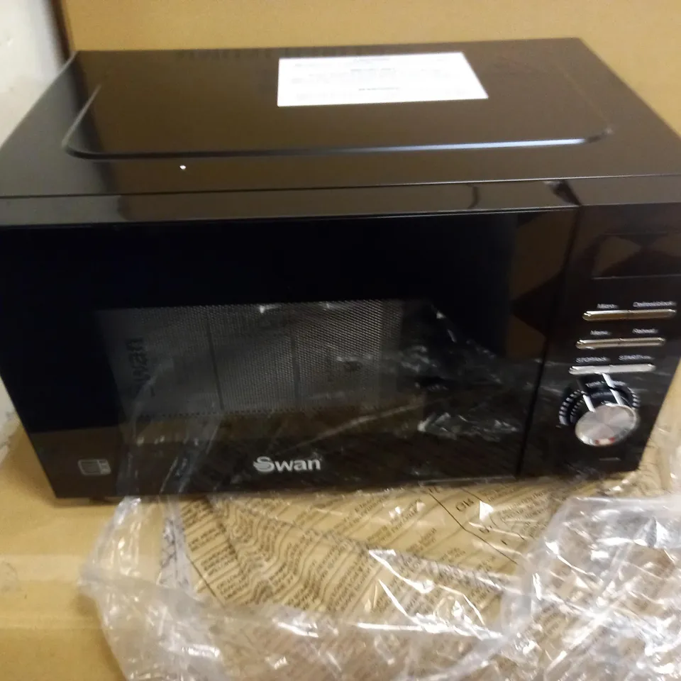 SWAN 700W MANUAL MICROWAVE - BLACK RRP £64