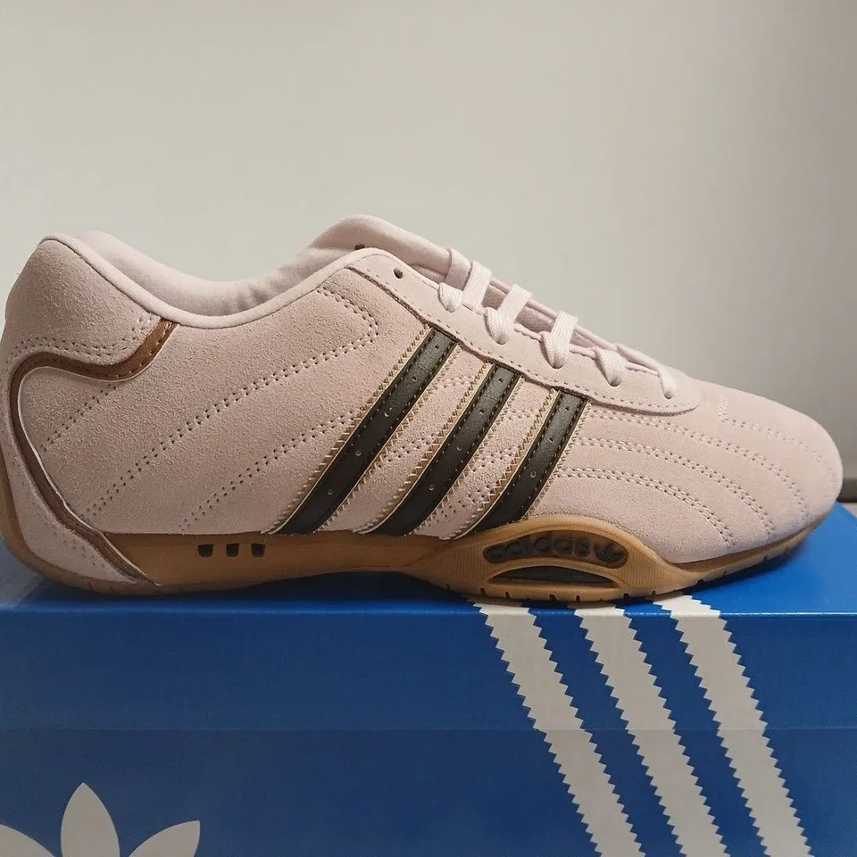 BOXED PAIR OF ADIDAS ADIRACER LOW W WOMEN'S TRAINERS – PINK NUBUCK, UK 5.5