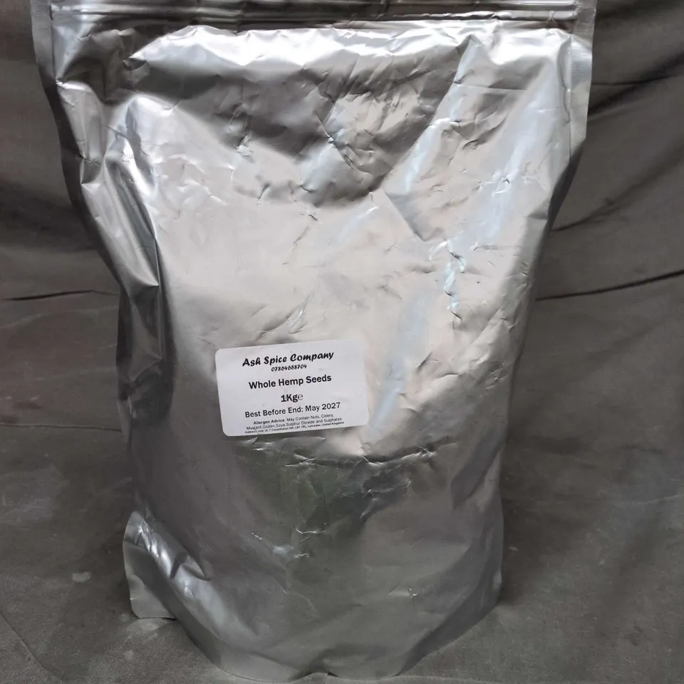 Ash Spice Company Whole Hemp Seeds – 1kg