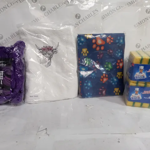 BOX OF APPROXIMATELY 13 ASSORTED ITEMS TO INCLUDE - MR SIGA HEAVY DUTY SCRUB SPONGE - BATH TOWEL - FLAWLESS EDGELESS TOWEL ECT