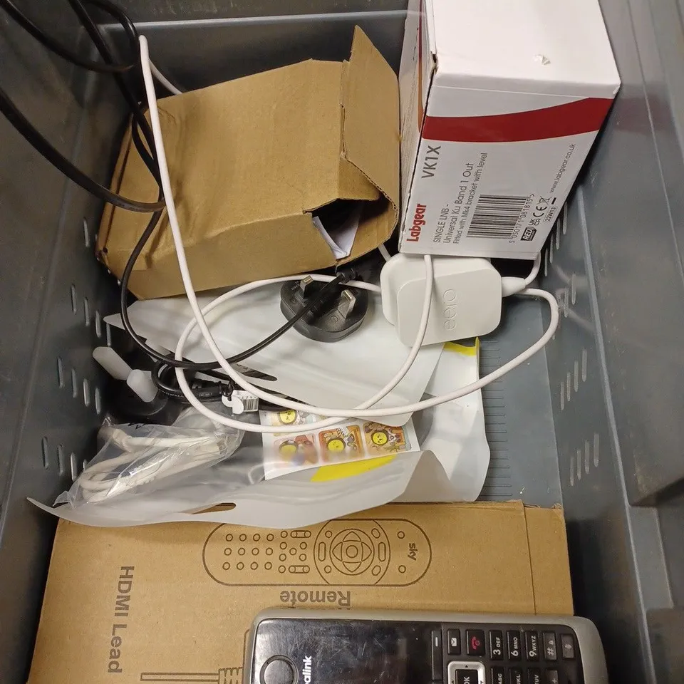 BOX TO CONTAIN APPROX. 12 X ASSORTED TECH PRODUCTS. INCLUDES CHARGERS, HOME PHONE, REMOTE ETC 