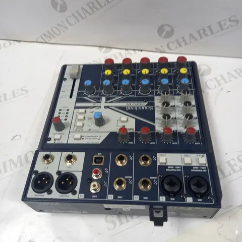 SOUNDCRAFT NOTEPAD-8FX SMALL-FORMAT ANALOG MIXING CONSOLE