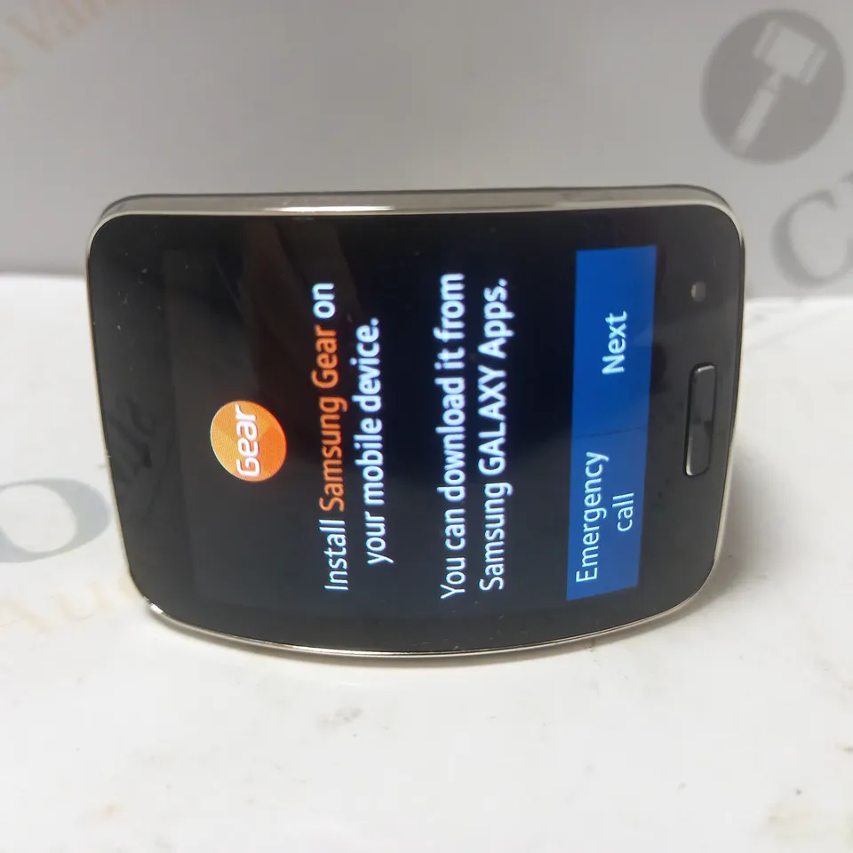 SAMSUNG GEAR S SMARTWATCH