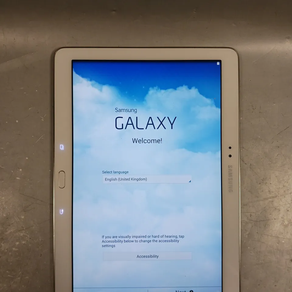 SAMSUNG GALAXY SM-T520 ANDROID TABLET 