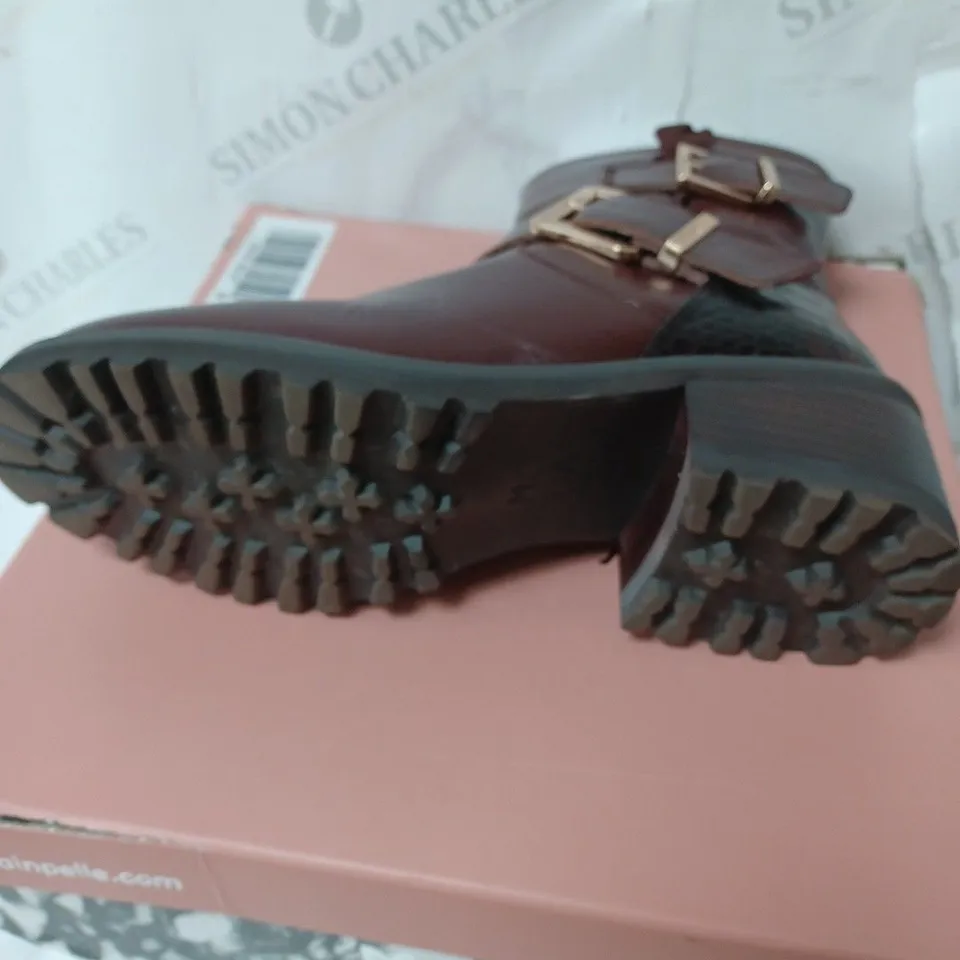 BOXED MODA IN PELLE CORNELIA BIKER BOOTS, BROWN - SIZE 7 