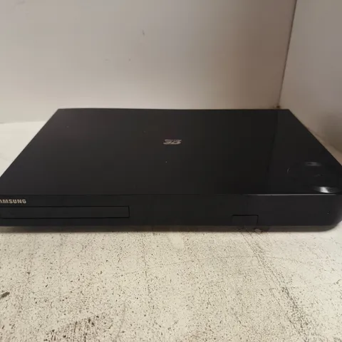 SAMSUNG BLU-RAY DISC PLAYER (BD-H8500M)