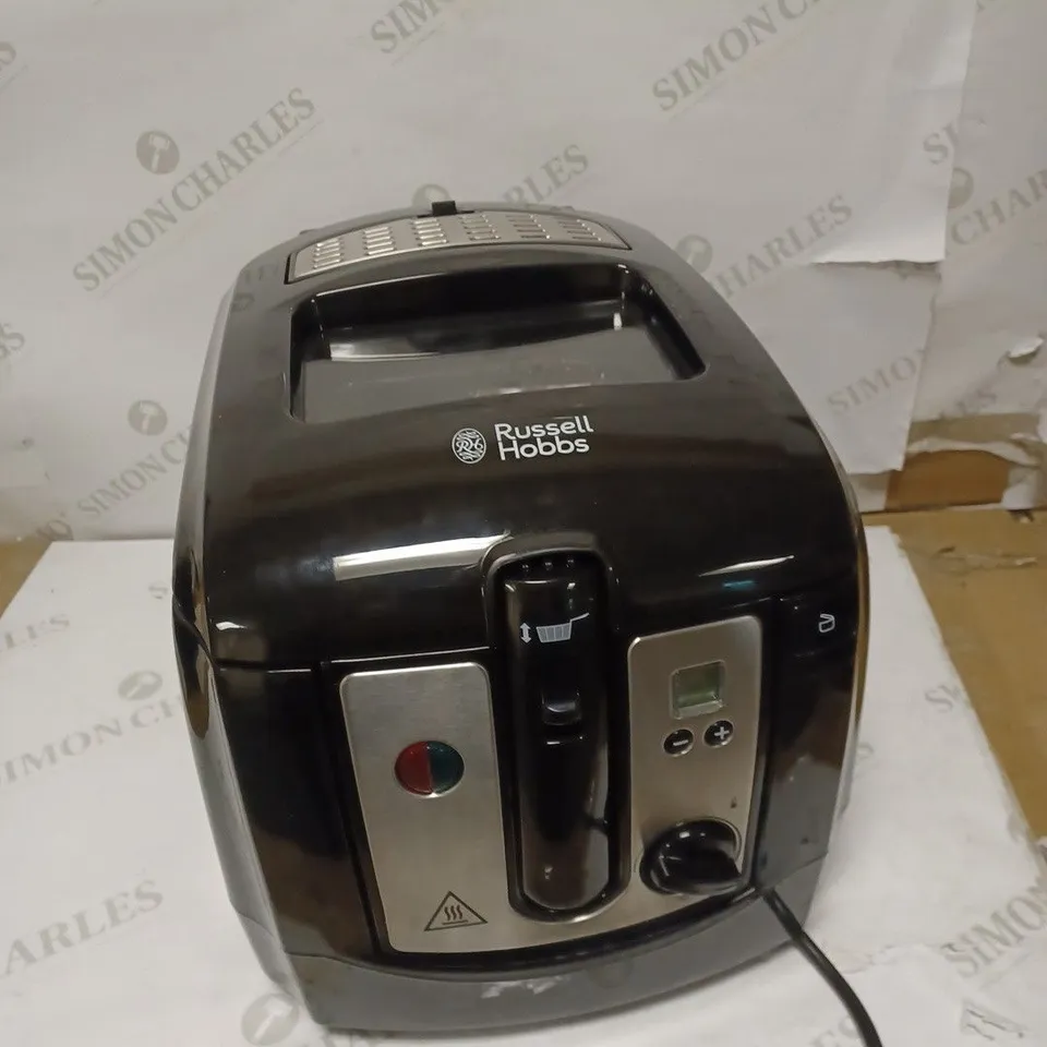 RUSSELL HOBBS DIGITAL DEEP FRYER