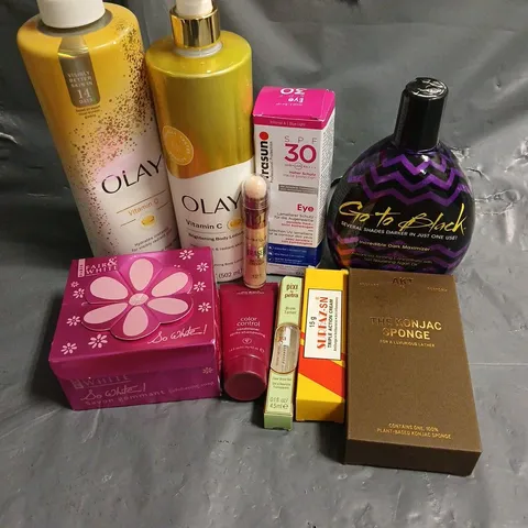 APPROXIMATELY 20 ASSORTED HEALTH & BEAUTY PRODUCTS TO INCLUDE OLAY VITAMIN CBRIGHTENING BODY LOTION, AKT KONJAC SPONGE, PIXI BROW TAMER, ETC