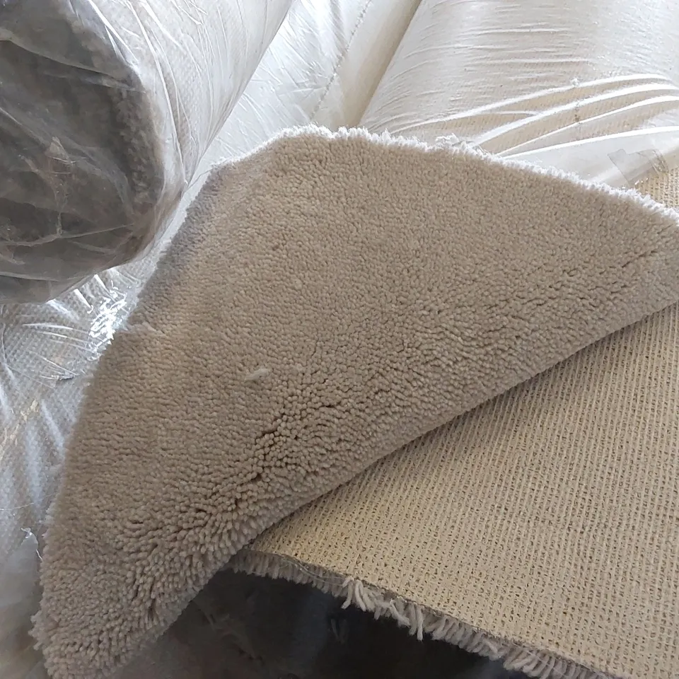 ROLL OF QUALITY ULTIMATE IMPRESSIONS COCONUT CARPET // SIZE: APPROX 4 X 1.9m