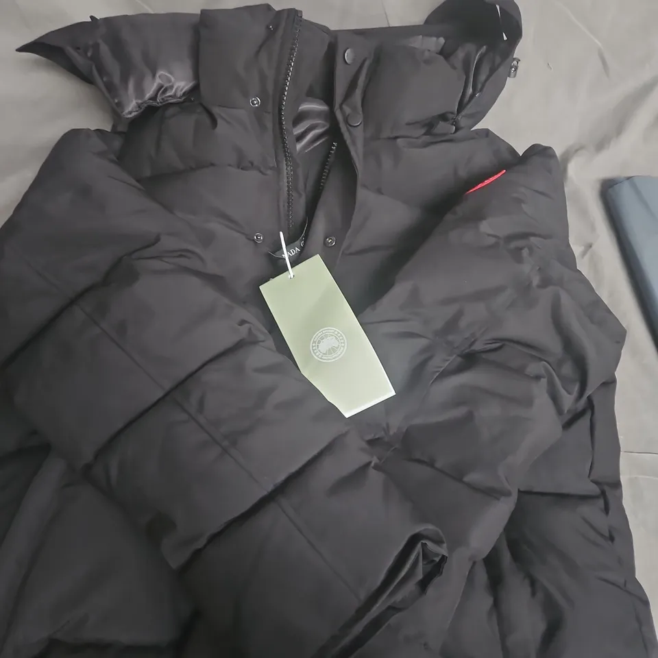 CANADA GOOSE JACKET IN BLACK SIZE L