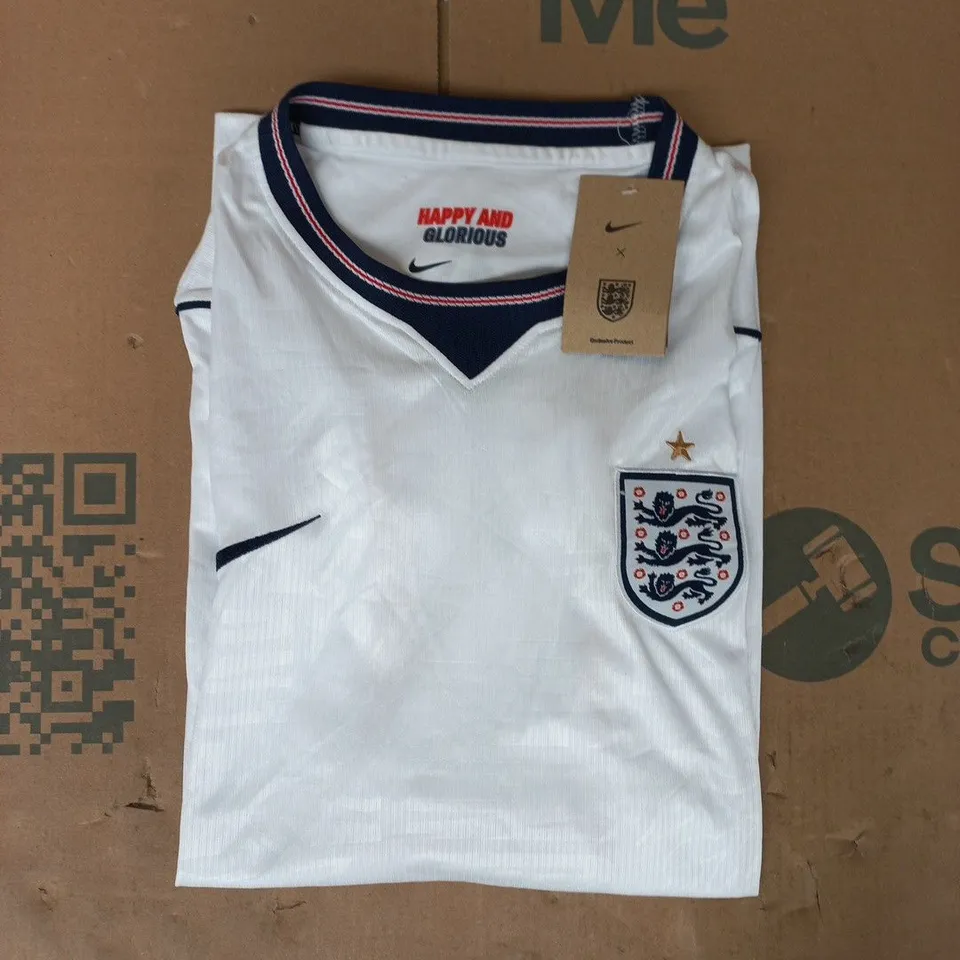 NIKE ENGLAND FOOTBALL JERSEY IN WHITE SIZE XXL