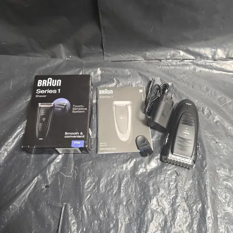 BRAUN SERIES 1 SHAVER – BOXED WITH CHARGER & CLEANING BRUSH