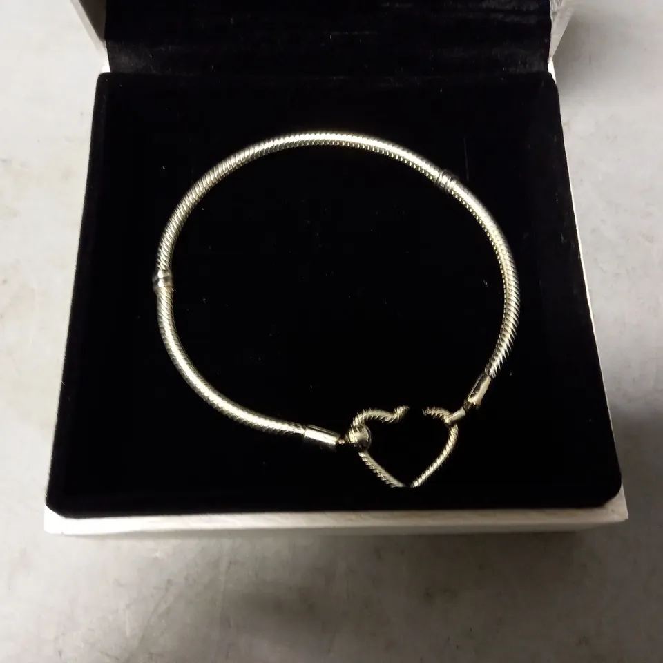 BOXED PANDORA HEART BRACELET 