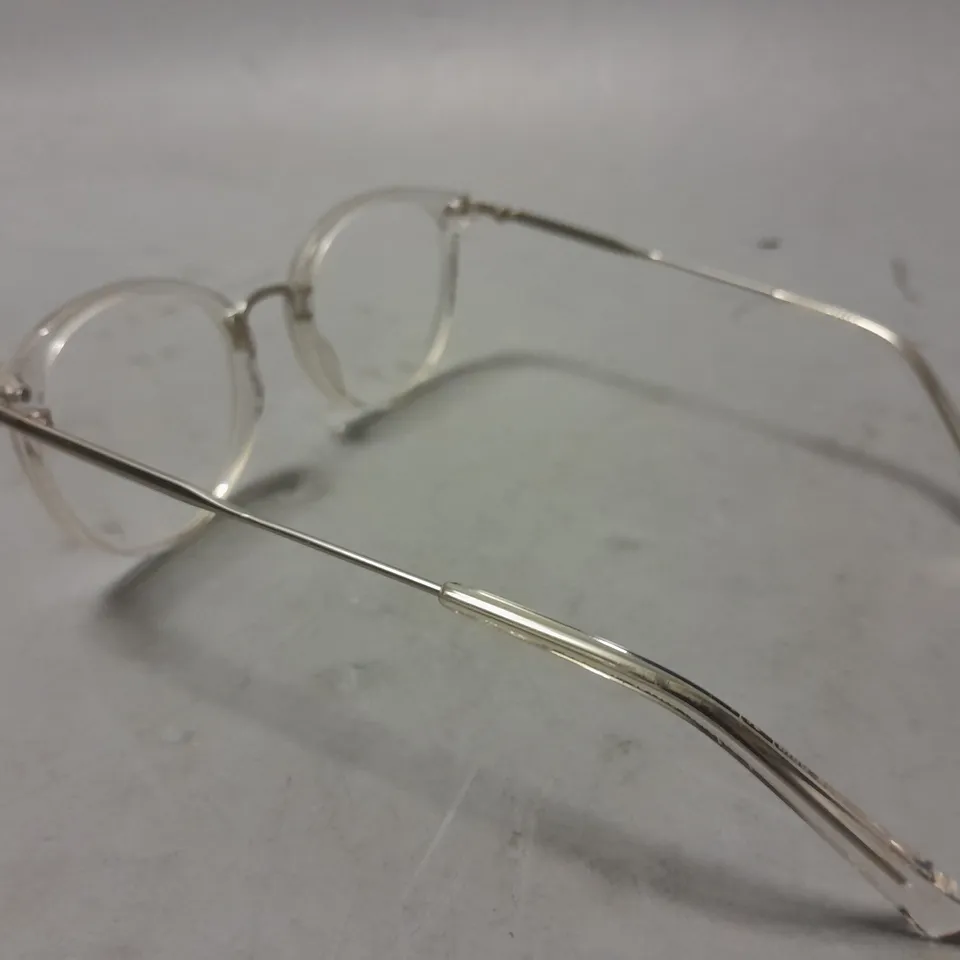 LONDON RETRO CLEAR FRAMED GLASSES IN CASE