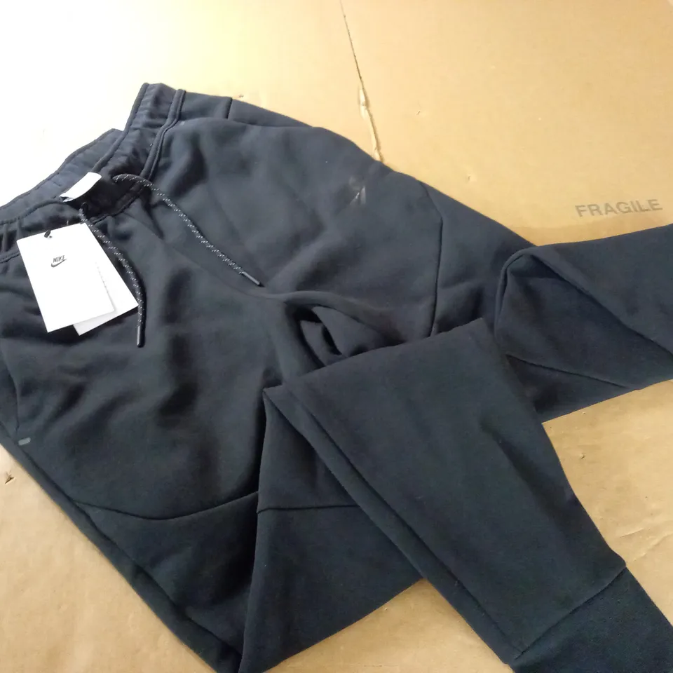 NIKE MENS SLIM FIT BLACK JOGGERS - XS