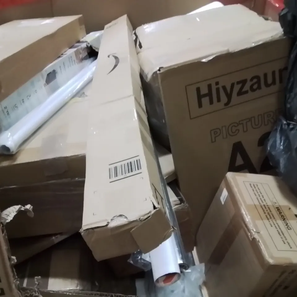 PALLET OF ASSORTED HOUSEHOLD GOODS AND PRODUCTS TO INCLUDE;RETRACTABLE SAFETY GATE,AIR COOLER,PICTURE FRAME