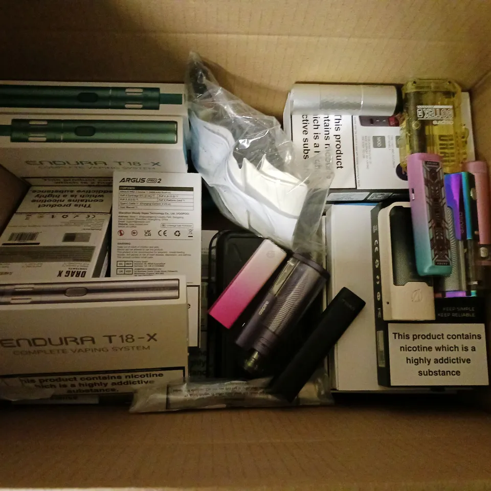 APPROXIMATELY 20 VAPES & E-CIGARETTES TO INCLUDE VOOPOO DRAG X, INNOKIN ENDURA T18-X, VOOPOO ARGUS PRO 2, ETC
