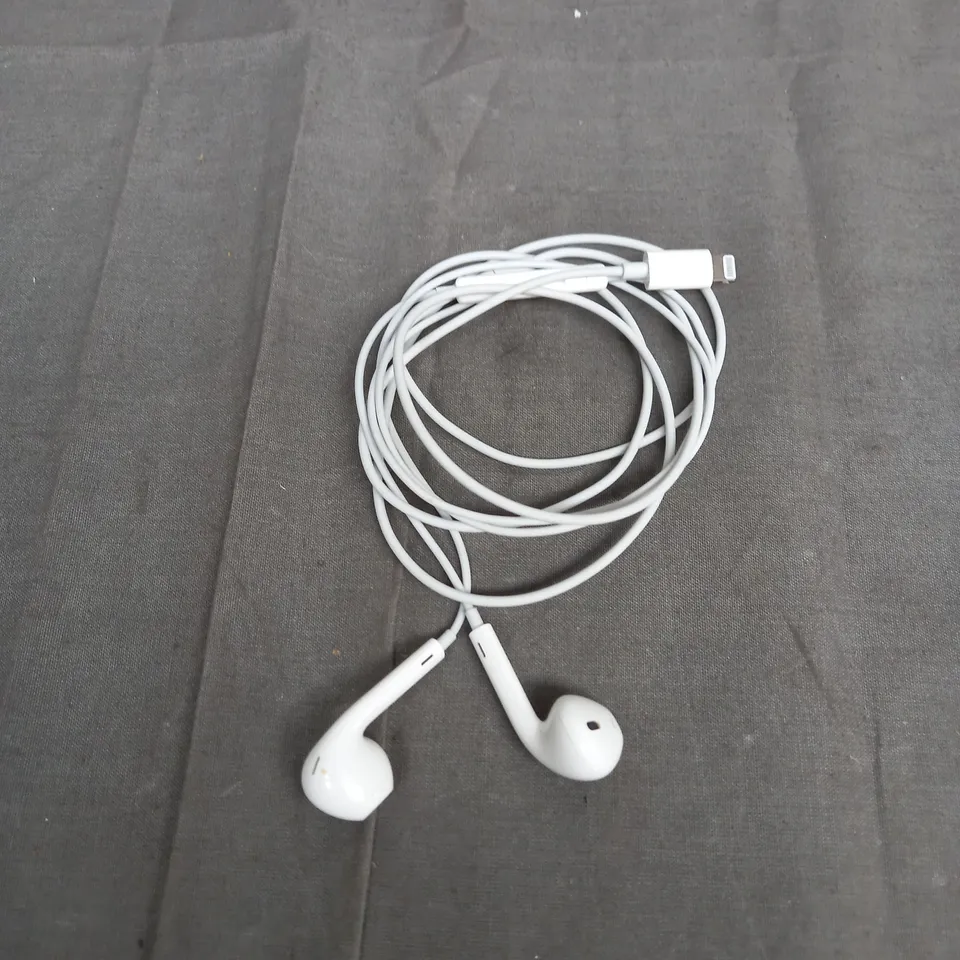 APPLE WIRED EARPHONES