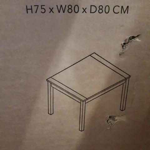 BOXED OLNEY COMPACT SQUARE DINING TABLE OAK