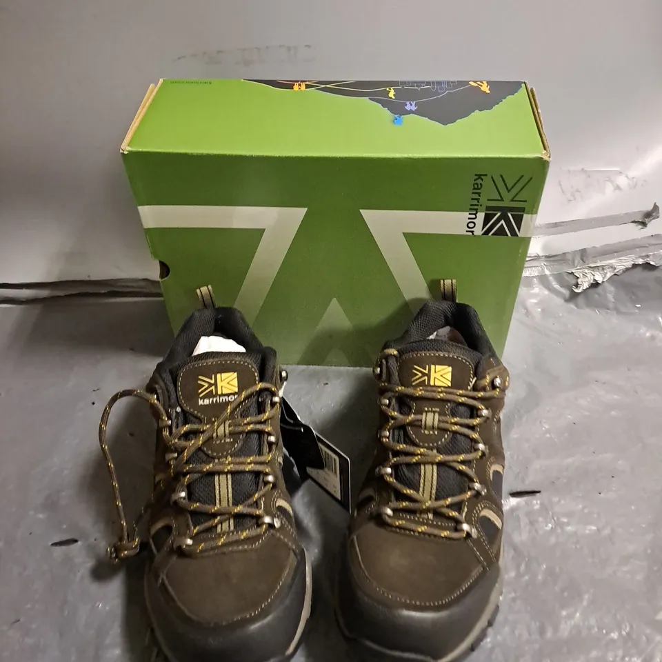 BOXED PAIR OF KARRIMOR BODMIN LOW IV WEATHERRITE DARK BROWN UK 8 