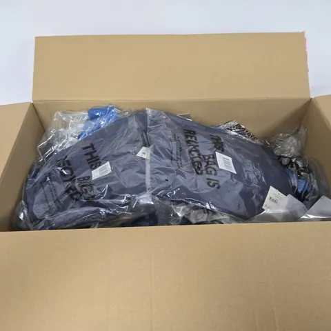 BOX OF APPROXIMATELY 15 ASSORTED CLOTHING ITEMS TO INCLUDE: BOX FIT GRAPHIC CREW SWEATER 