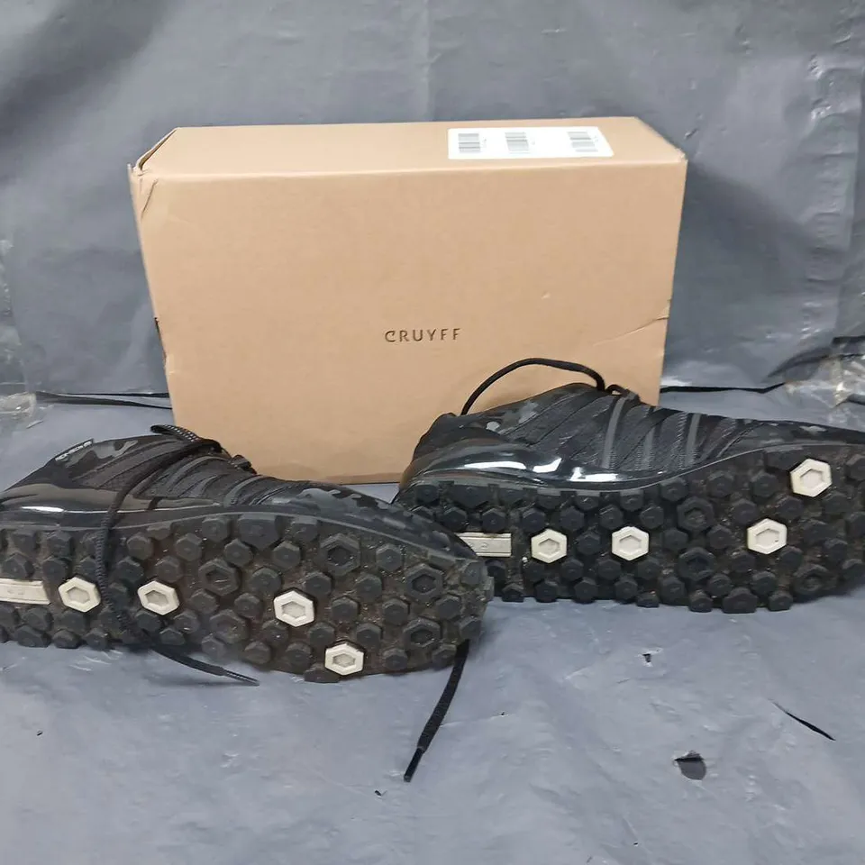 BOXED PAIR OF CRUFFY CAMO FEARIA TRAINERS - UK 10 