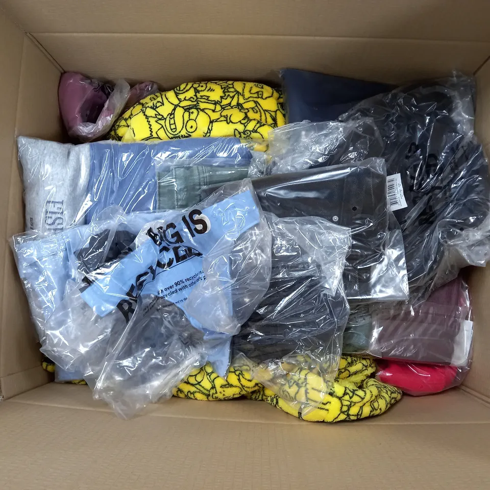 LARGE QUANTITY OF ASSORTED CLOTHING TO INCLUDE MINI SKIRTS, SHIRTS, ETC