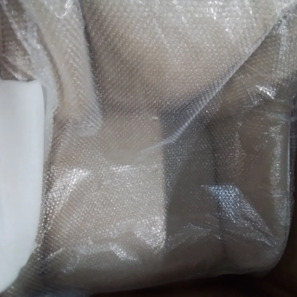 BOXED UNBRANDED SET OF 2 CREAM SOFT DINING SEATS 