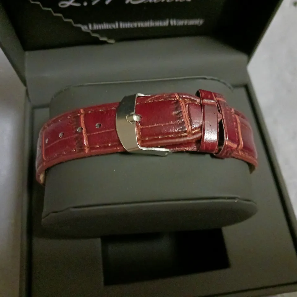 L.A.BANUS ROSE GOLD LOOK WATCH WITH STAINLESS STEEL BACK AND LEATHER STRAP IN BOX