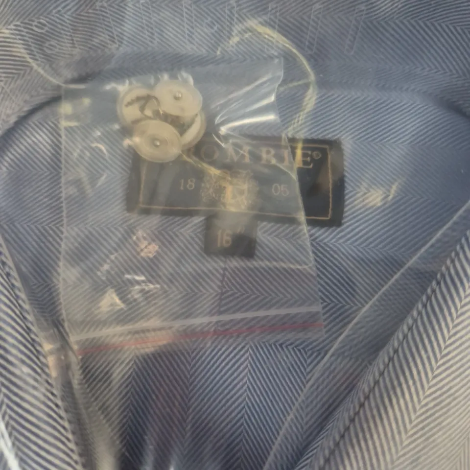 CROMBIE MEN'S LIGHT BLUE STRIPED DRESS SHIRT – UK SIZE 16 