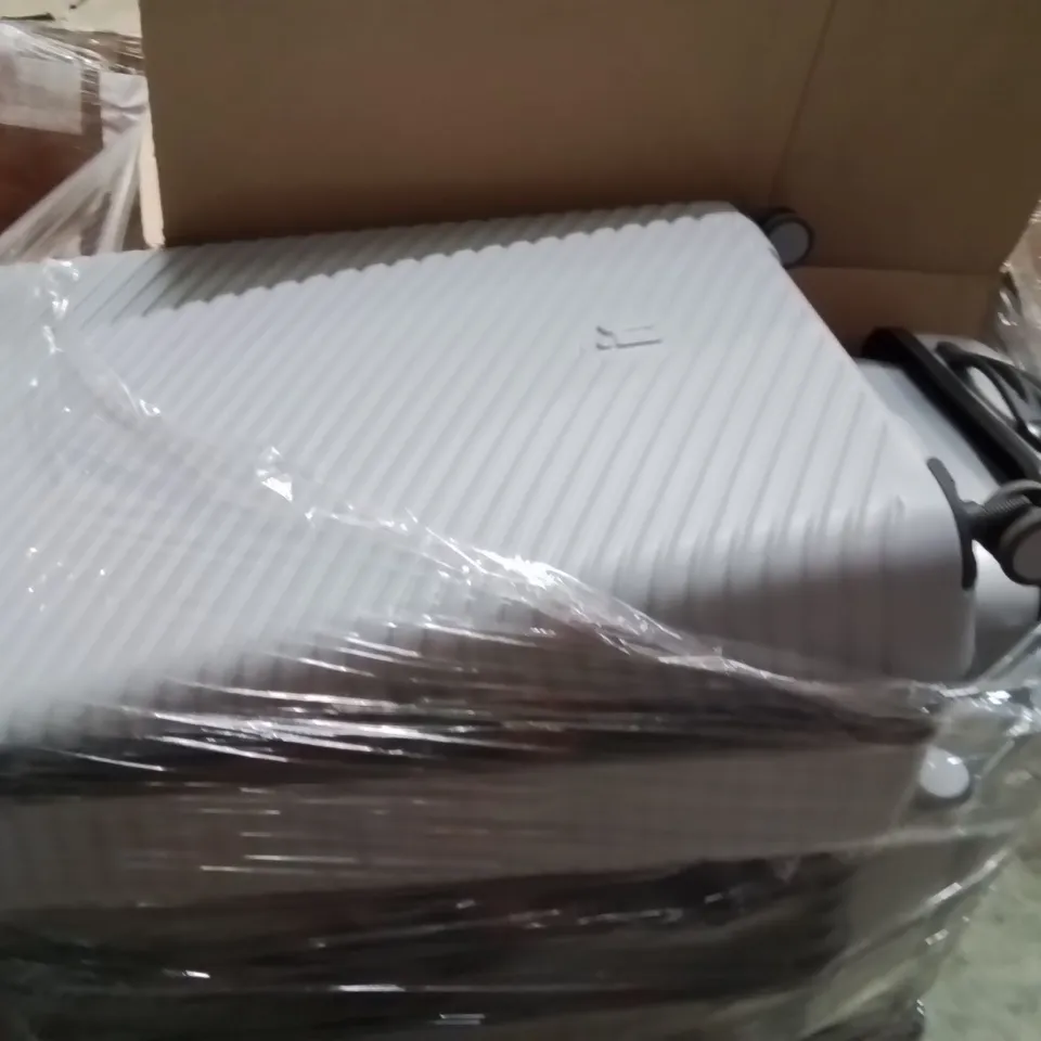 PALLET OF ASSORTED HOUSEHOLD GOODS AND PRODUCTS TO INCLUDE;SUITCASES,HAIR DRYER,HAIR STRAIGHTENER