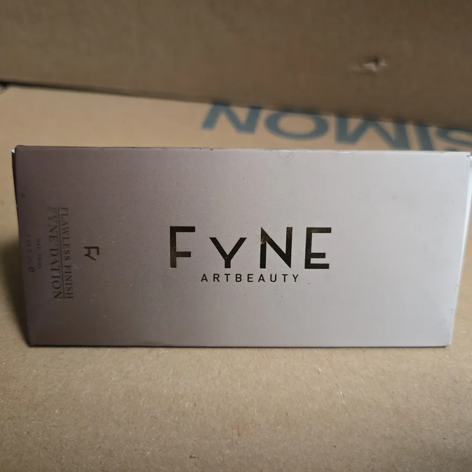 FYNE ART BEAUTY MAKE-UP FOUNDATION