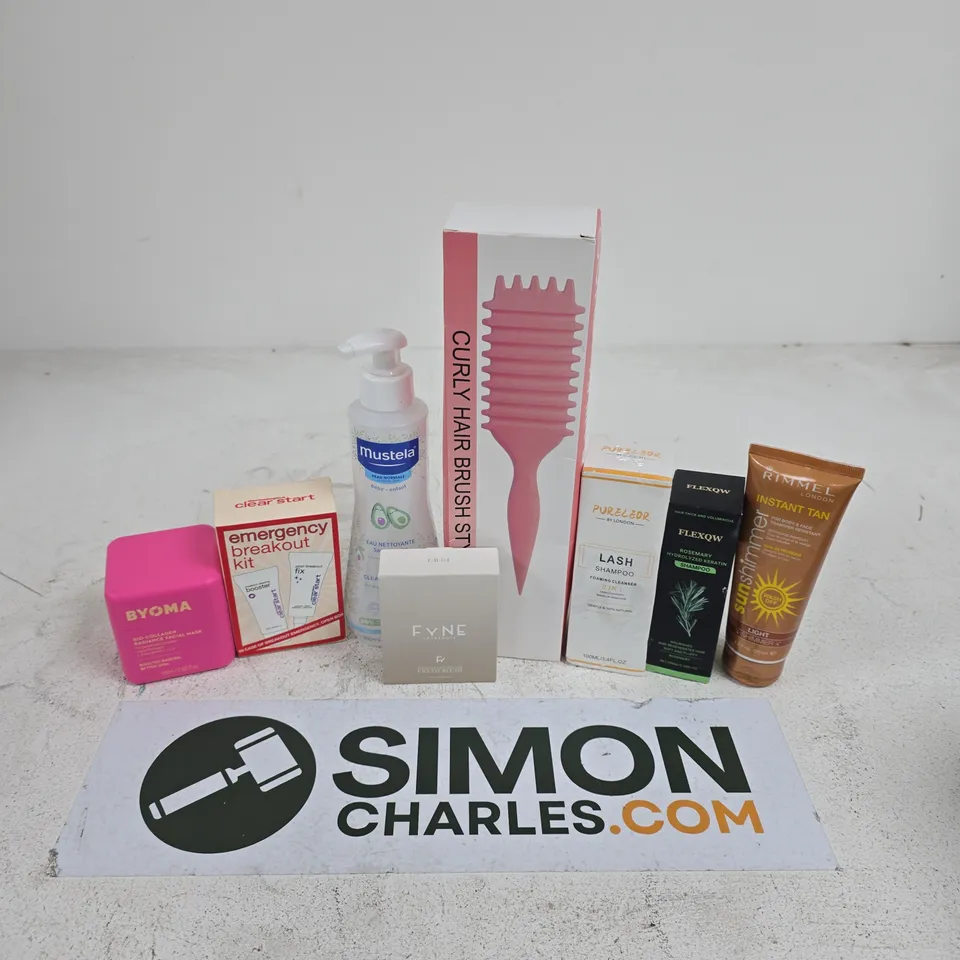 APPROXIMATELY 15 ASSORTED HEALTH & BEAUTY PRODUCTS TO INCLUDE BYOMA BIO-COLLAGEN RADIANCE FACIAL MASK, FYNE CREAM BLUSH, EMERGENCY BREAKOUT KIT, ETC - COLLECTION ONLY