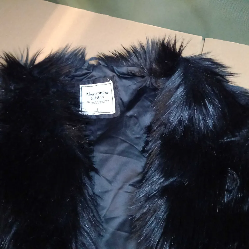 ABERCROMBIE & FITCH BLACK FAUX FUR WAIST COAT - LARGE
