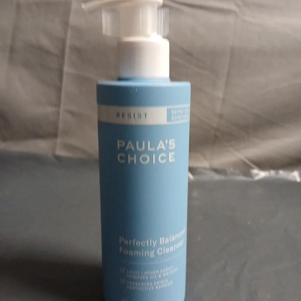 PAULA'S CHOICE PERFECTLY BALANCED FOAMING CLEANSER  - 190ML