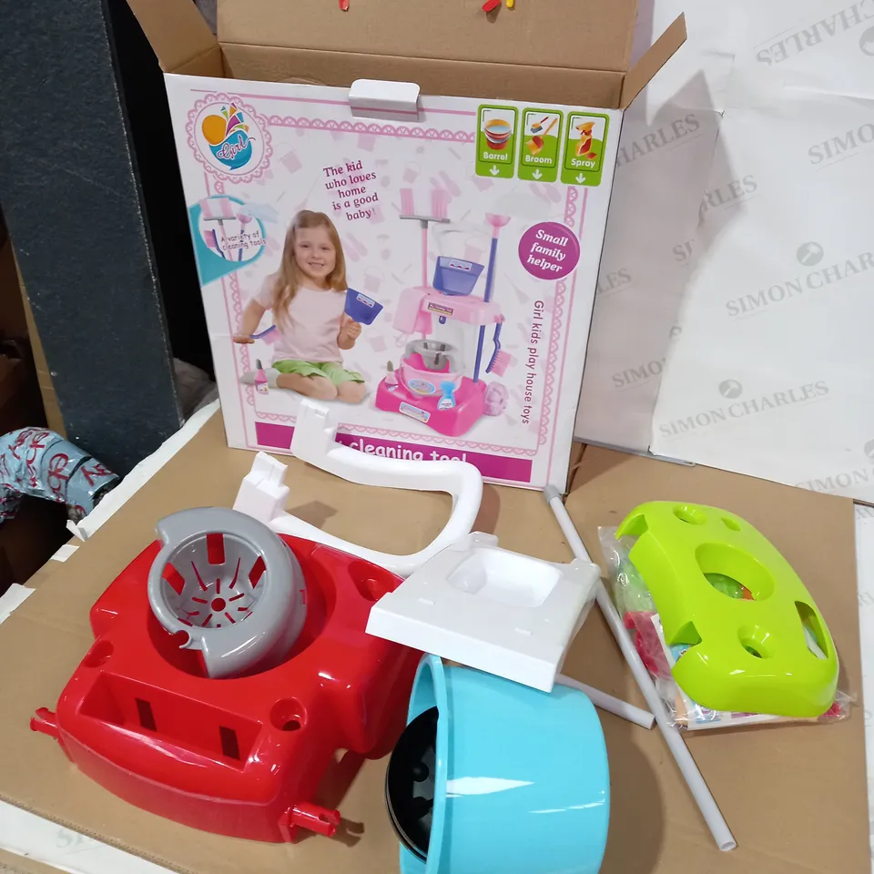 BOXED THE MAGIC TOY SHOP THE DELUXE CLEANING KIT