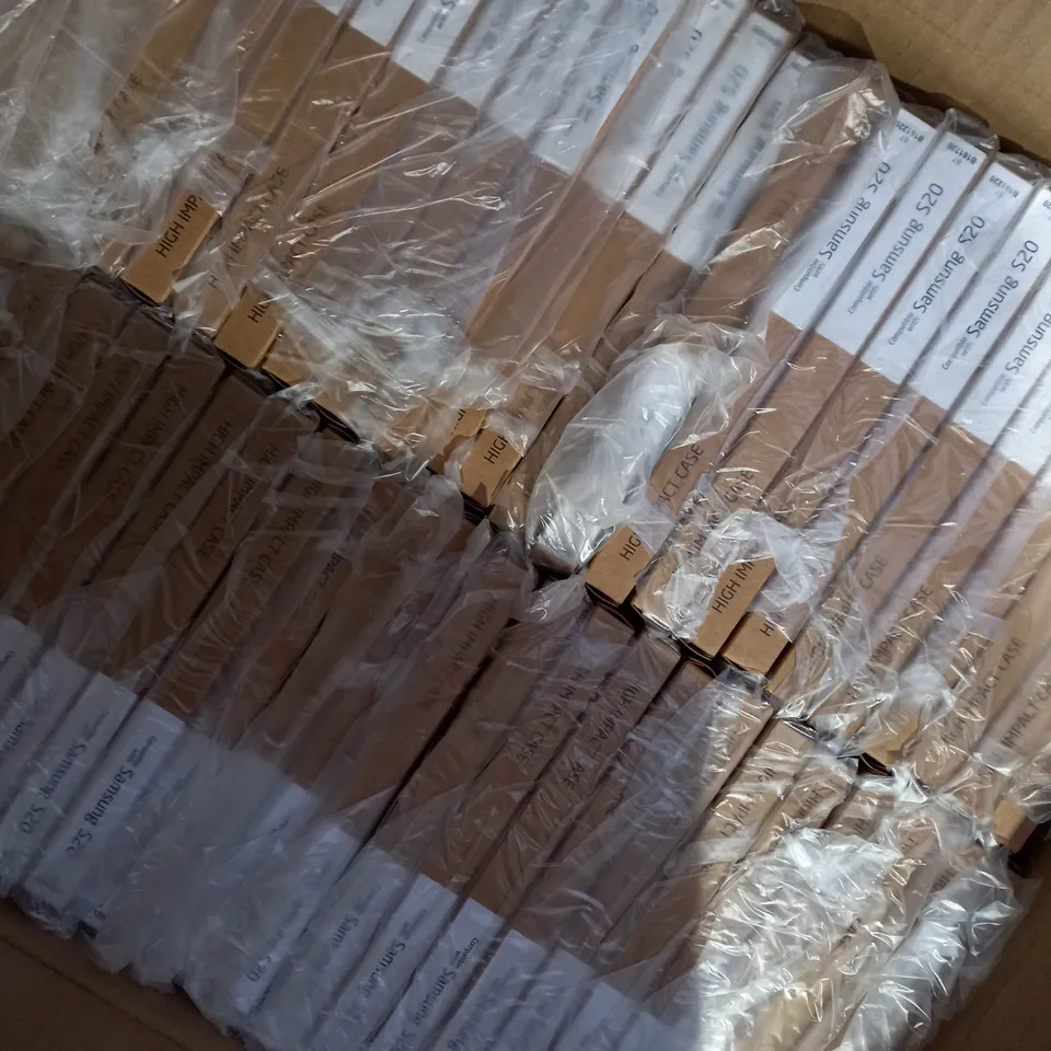 APPROXIMATELY 50 BRAND NEW BOXED AND SEALED GROOV-E HARDSHELL HIGH IMPACT CASE SPACE GREY GV-MP067 COMPATIBLE WITH SAMSUNG S20 INCLUDES SHOCKPROOF PROTECTION, 4FT DROP-TESTED, WIRELESS CHARGING SUPPOR