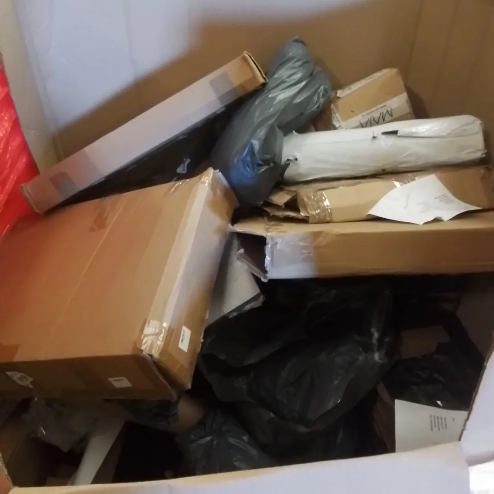 PALLET CONTAINING ASSORTED HOUSEHOLD & HOME IMPROVEMENT PRODUCTS. INCLUDES AIR FRYER, PATIO UMBRELLA, ELECTRIC CAR CHARGING CABLE SET, FURNITURE ETC 
